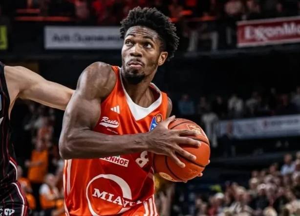 先下手为强!浙江男篮官宣签约德甲得分王兰道夫